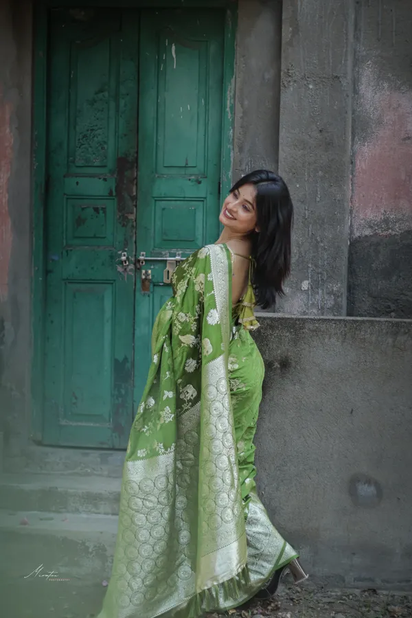 Mehendi_Silk_Jacquard_Saree_For_Women