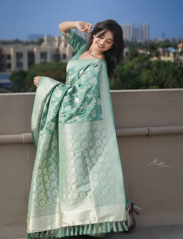 Firozi_Silk_Jacquard_Saree_For_Women