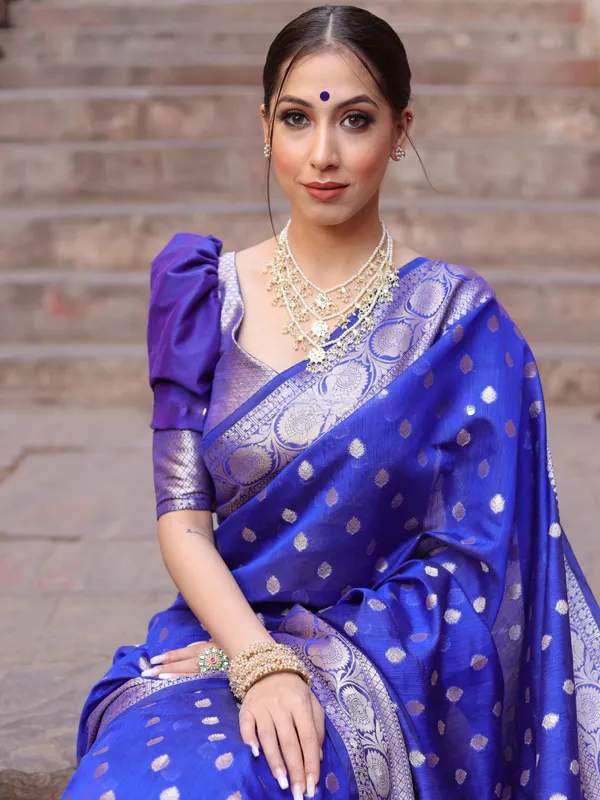 Blue_Silk_Jacquard_Saree_For_Women