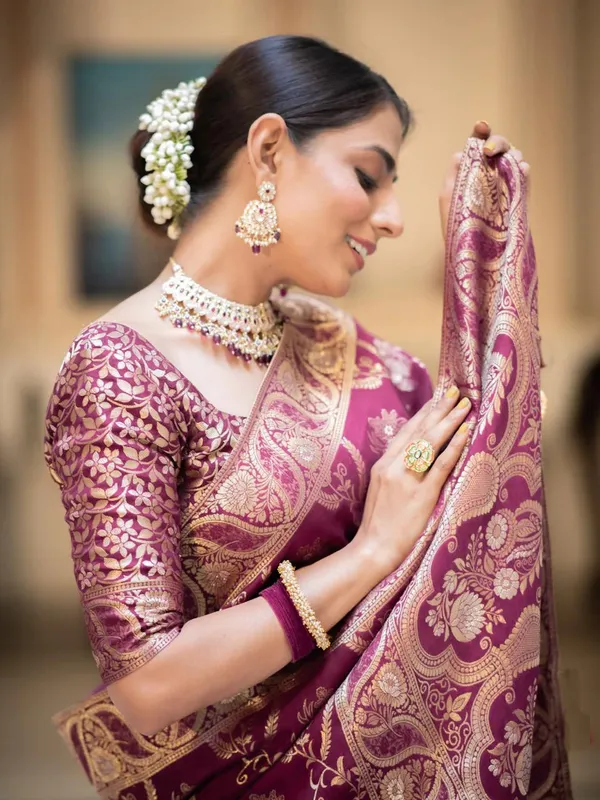Wine_Silk_Jacquard_Saree_For_Women