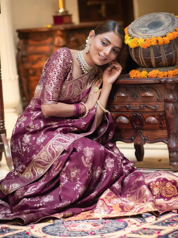 Wine_Silk_Jacquard_Saree_For_Women