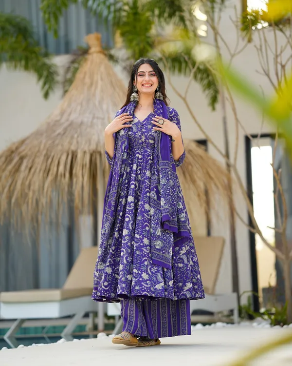 Elegant_Purple_Floral_Print_Cotton_Suit_Set_with_Pant_&_Dupatta