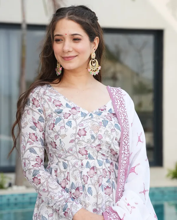 White_&_Lavender_Floral_3_Piece_Kurti_Set_with_Printed_Dupatta_For_Women
