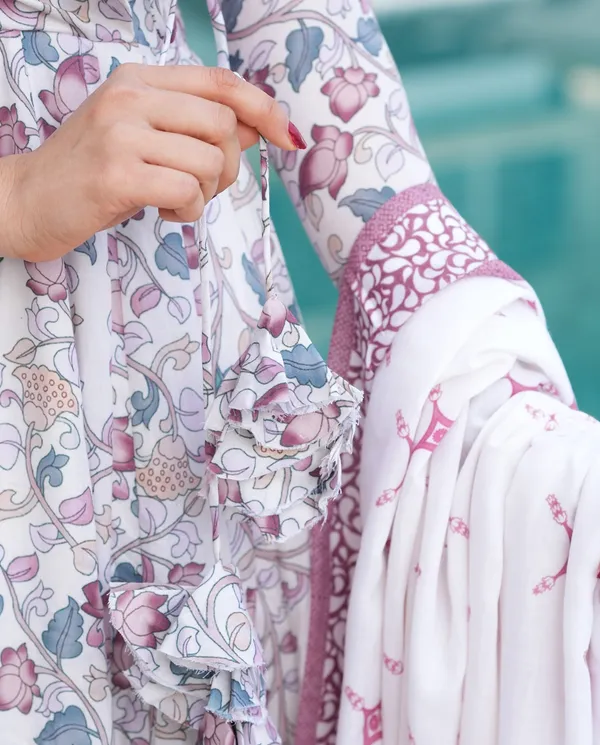 White_&_Lavender_Floral_3_Piece_Kurti_Set_with_Printed_Dupatta_For_Women