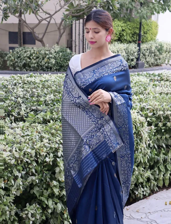 Morpich_Silk_Jacquard_Saree_For_Women