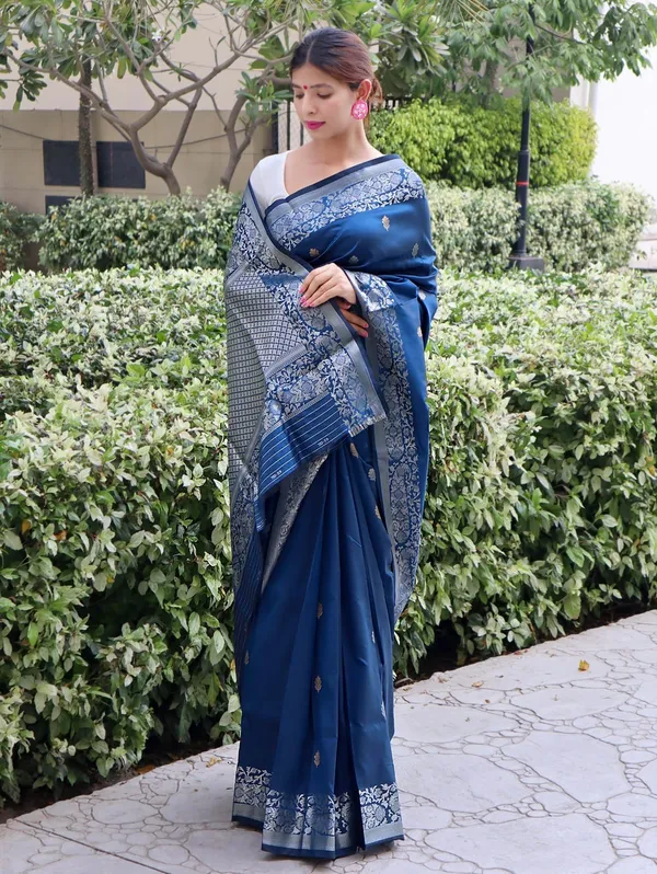 Morpich_Silk_Jacquard_Saree_For_Women