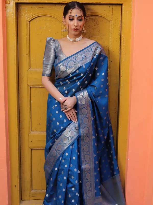 Morpich_Silk_Jacquard_Saree_For_Women