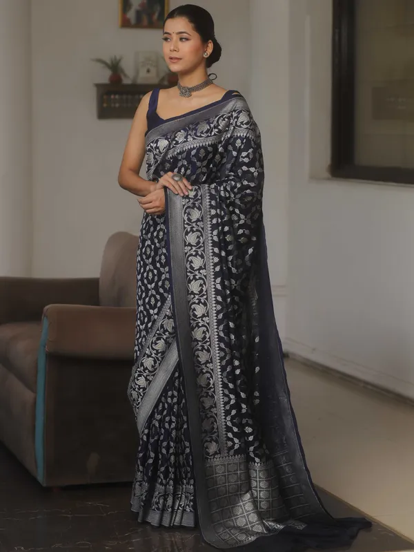 Black___Silk_Jacquard_Saree_For_Women