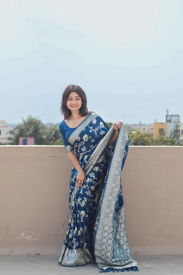Morpich_Silk_Jacquard_Saree_For_Women
