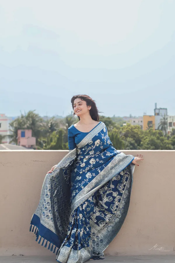Morpich_Silk_Jacquard_Saree_For_Women
