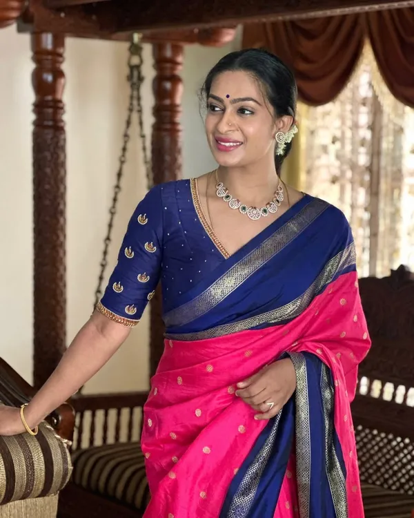 Pink_Silk_Jacquard_Saree_For_Women