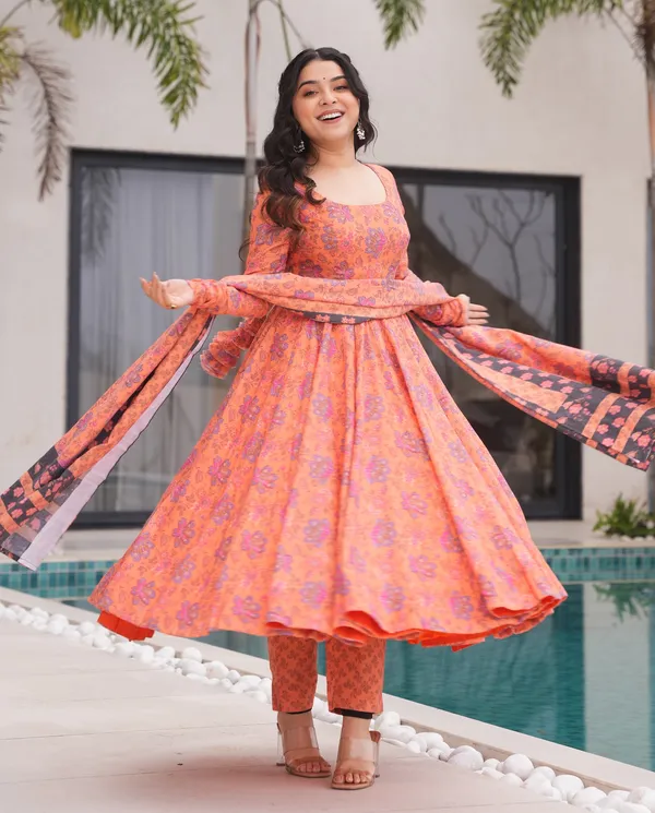 Peach_Orange_Floral_Anarkali3_Piece__Kurti_Set_with_Dupatta_For_Women