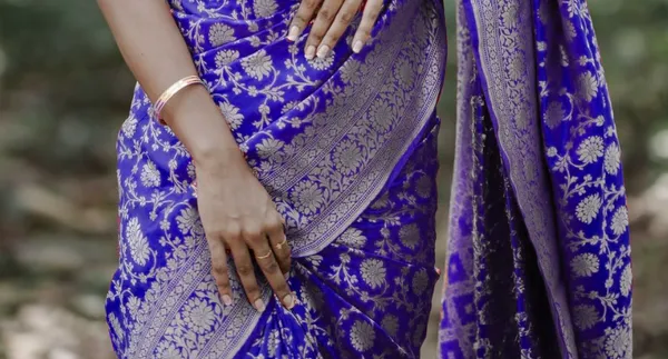 Violate_Silk_Jacquard_Saree_For_Women