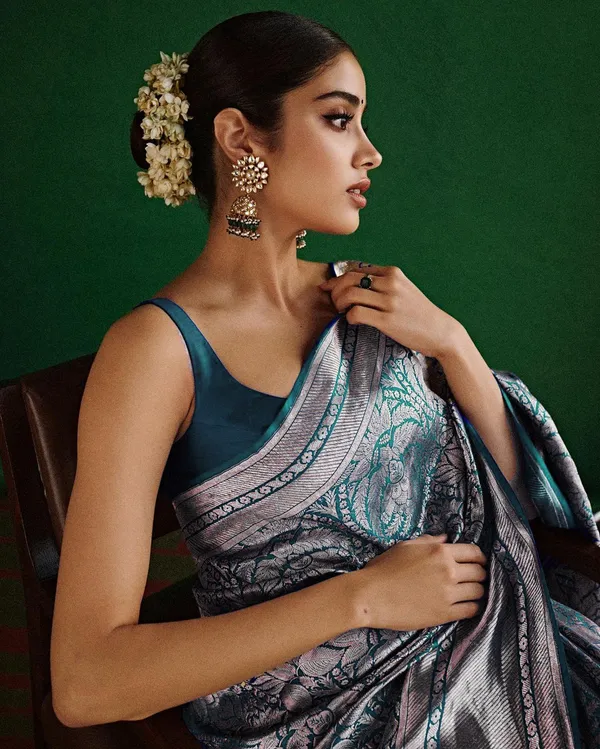 Rama_Silk_Jacquard_Saree_For_Women