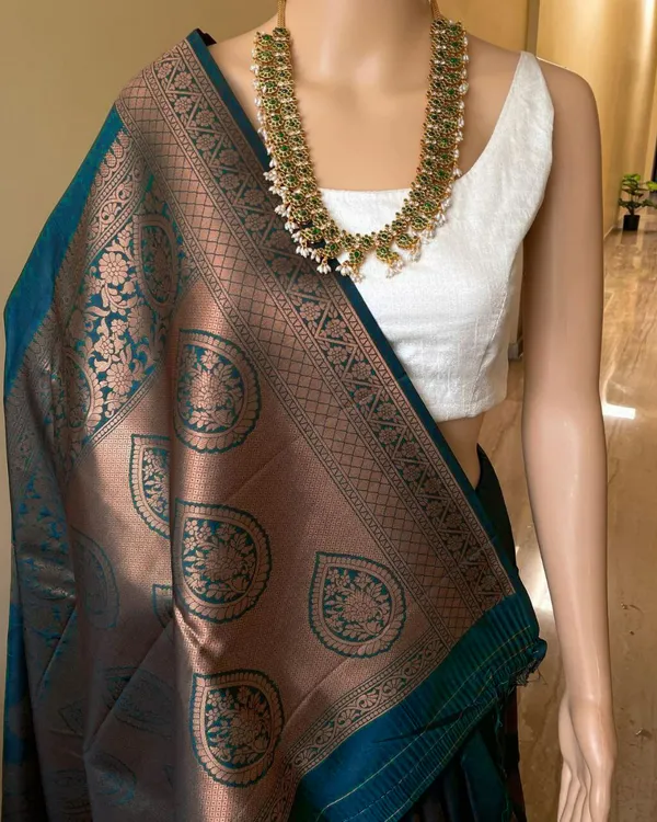 Morpich_Silk_Jacquard_Saree_For_Women