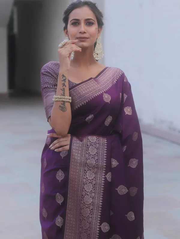 Wine_Silk_Jacquard_Saree_For_Women