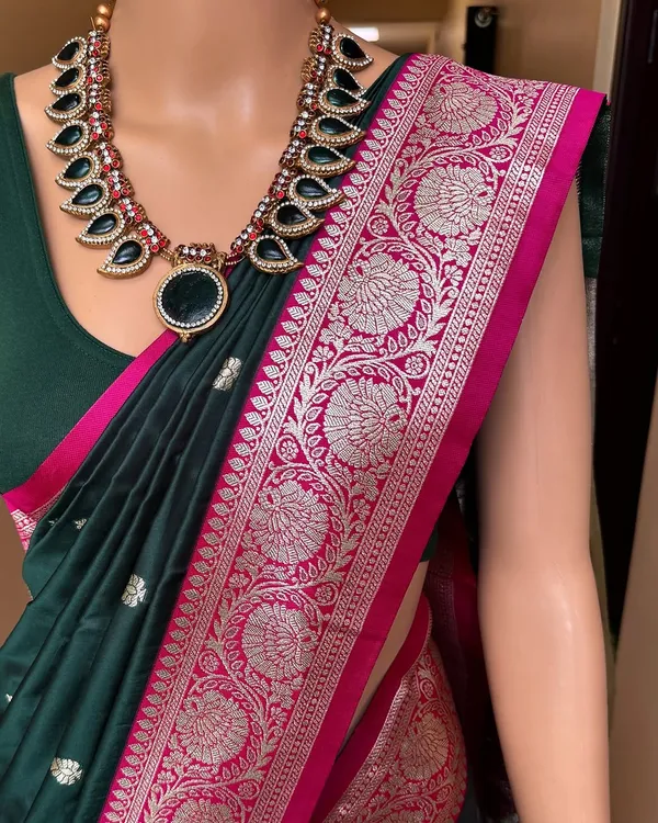 Green_Silk_Jacquard_Saree_For_Women