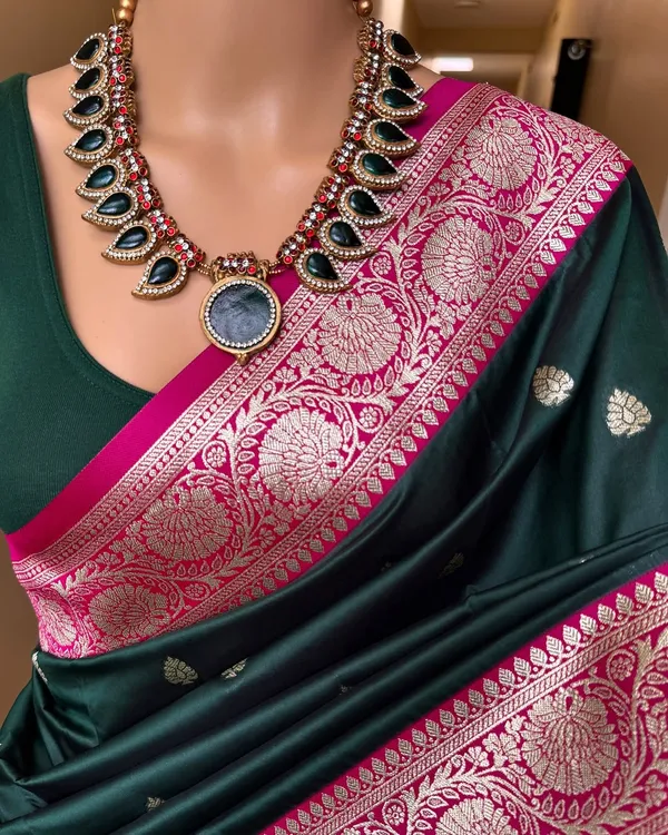 Green_Silk_Jacquard_Saree_For_Women