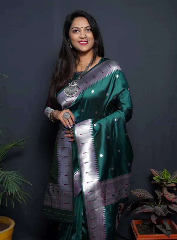 Morpich_Silk_Jacquard_Saree_For_Women
