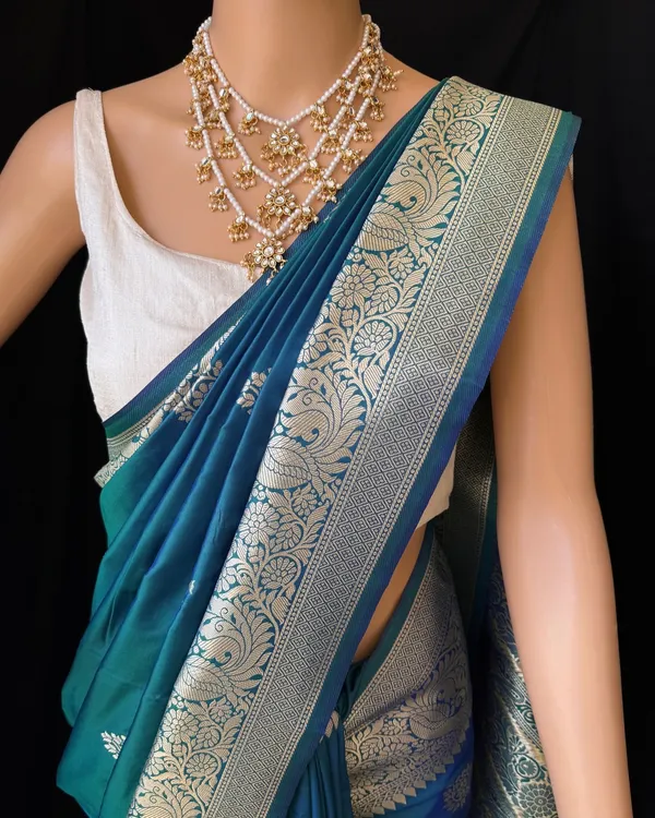 Morpich_Silk_Jacquard_Saree_For_Women