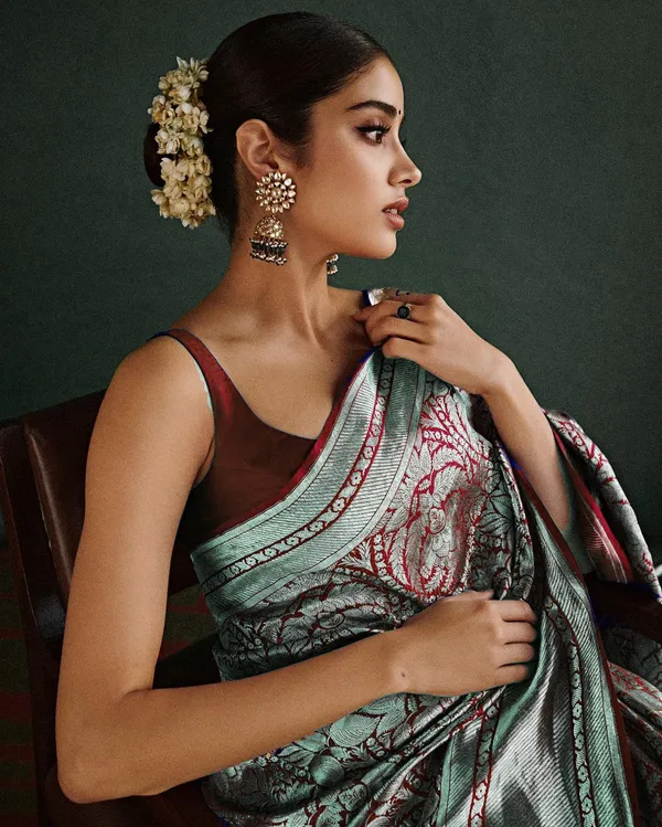 Maroon_Silk_Jacquard_Saree_For_Women
