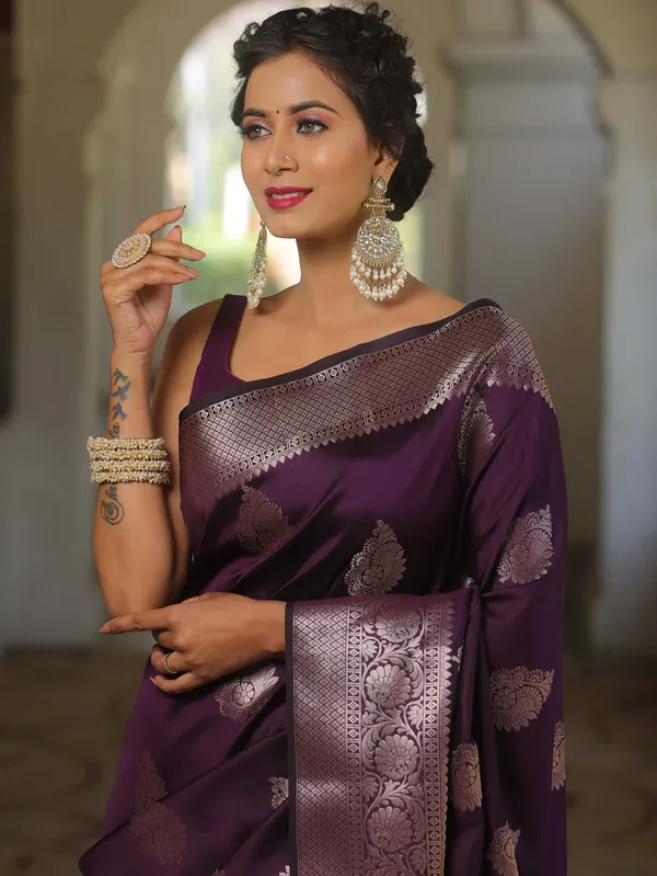 Wine_Silk_Jacquard_Saree_For_Women