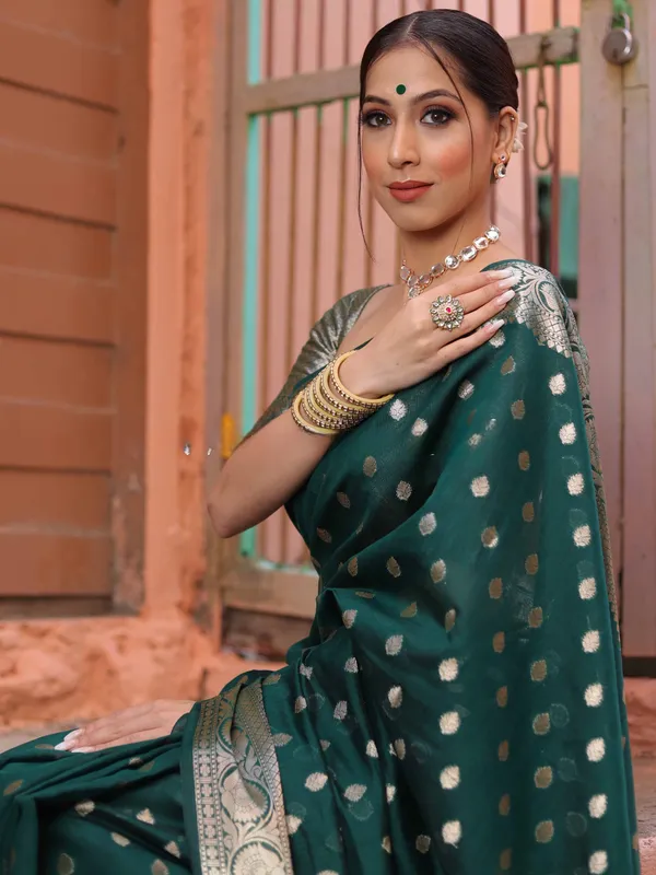Green_Silk_Jacquard_Saree_For_Women