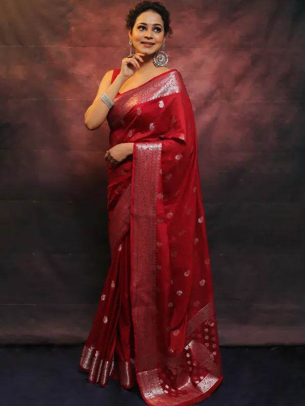 Red_Silk_Jacquard_Saree_For_Women