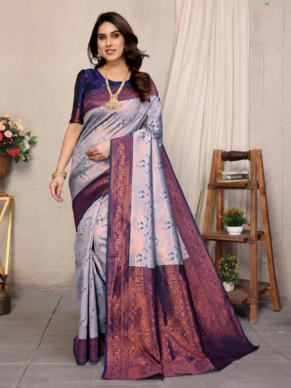 Grey_Silk_Jacquard_Saree_For_Women