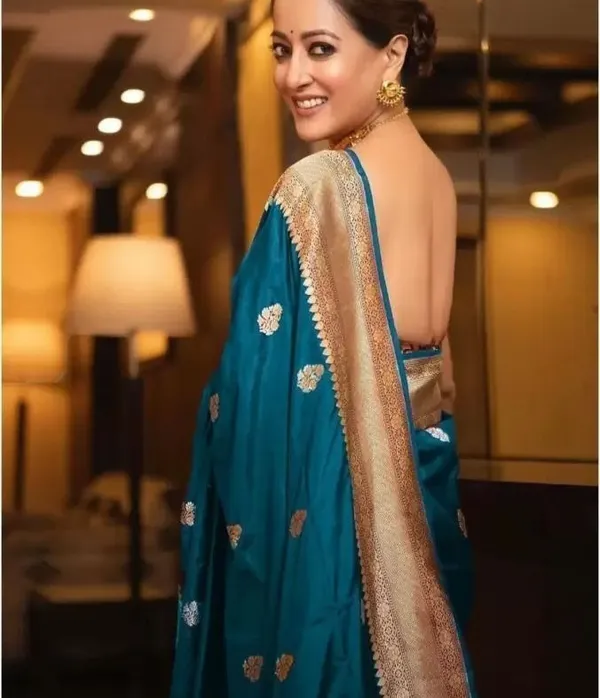 Morpich___Silk_Jacquard_Saree_For_Women