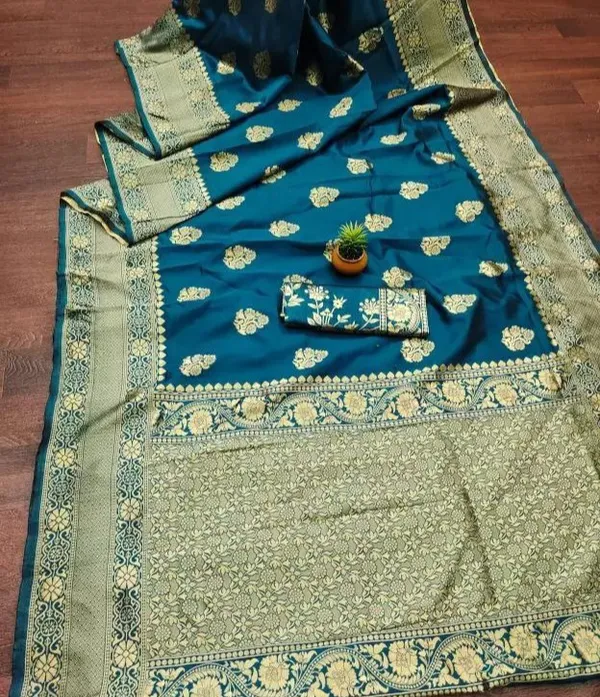 Morpich___Silk_Jacquard_Saree_For_Women