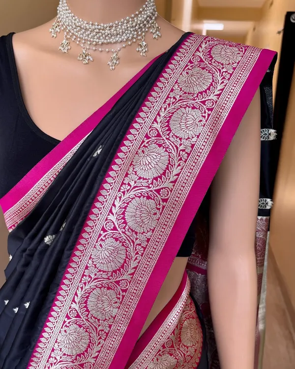 Black_Silk_Jacquard_Saree_For_Women