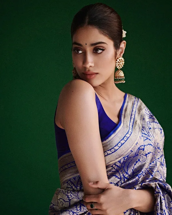 Blue_Silk_Jacquard_Saree_For_Women