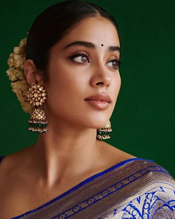 Blue_Silk_Jacquard_Saree_For_Women