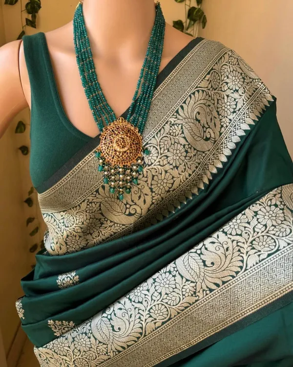 Green___Silk_Jacquard_Saree_For_Women