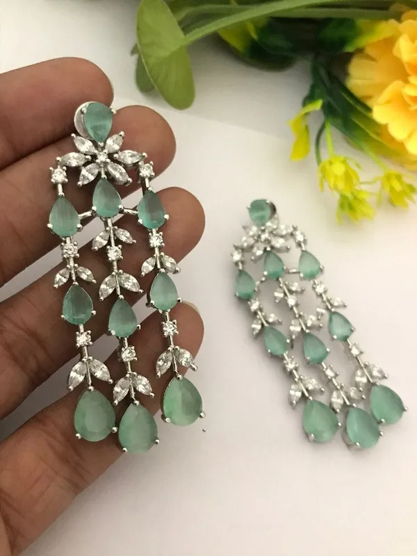 Green_Elegant_Design_Elsa_Earrings_For_Women