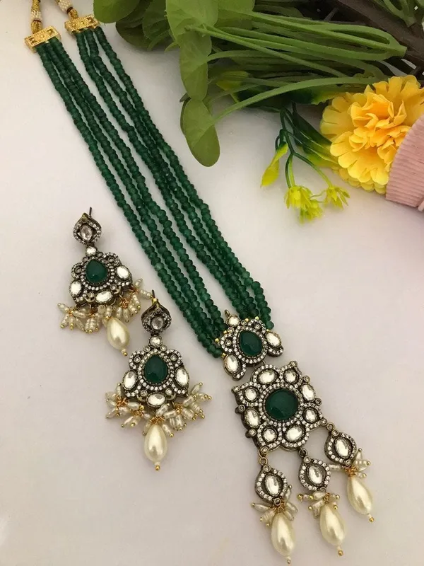Dark_Green_Elegant_Design_Kirti_Polki_Kundan_Set_For_Women