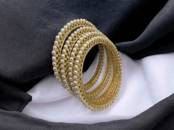 Gold_Elegant_Design_Santati_Real_Pearl_Bangles_For_Women