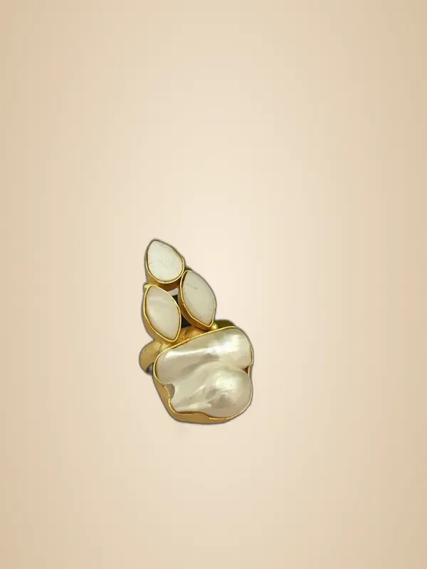 White_Elegant_Design_Real_Pearl_Maria_Ring_For_Women