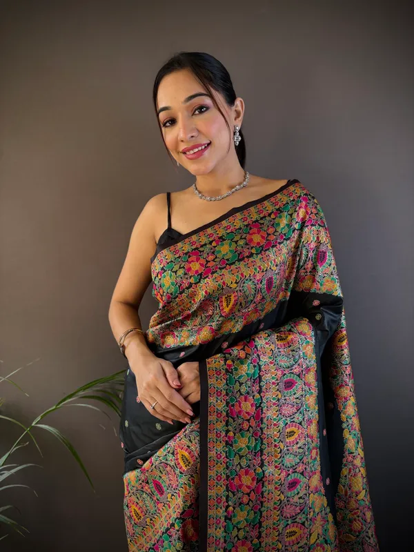 Tapestry_Black_Patola_Weave_Silk_Saree_With_A_Brilliant_Array_Of_Stylized_Animal_And_Floral_Imagery