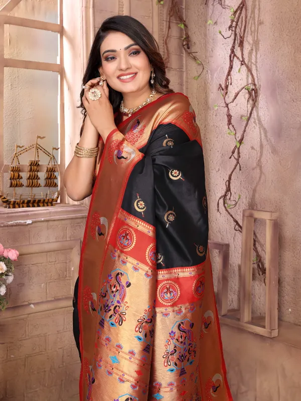 Ebony_Black_Elegant_Paithani_Silk_Saree_With_Vibrant_Peacock_And_Floral_Motifs