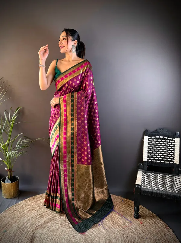 Red_&_Maroon_Exquisite_Banarasi_Silk_Saree_Featuring_Intricate_Golden_Zari_Weaving