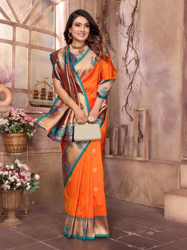 Navy_Blue_&_Ruby_Red_Silk_Saree_With_Traditional_Woven_Zari_Motifs_And_Opulent_Pallu