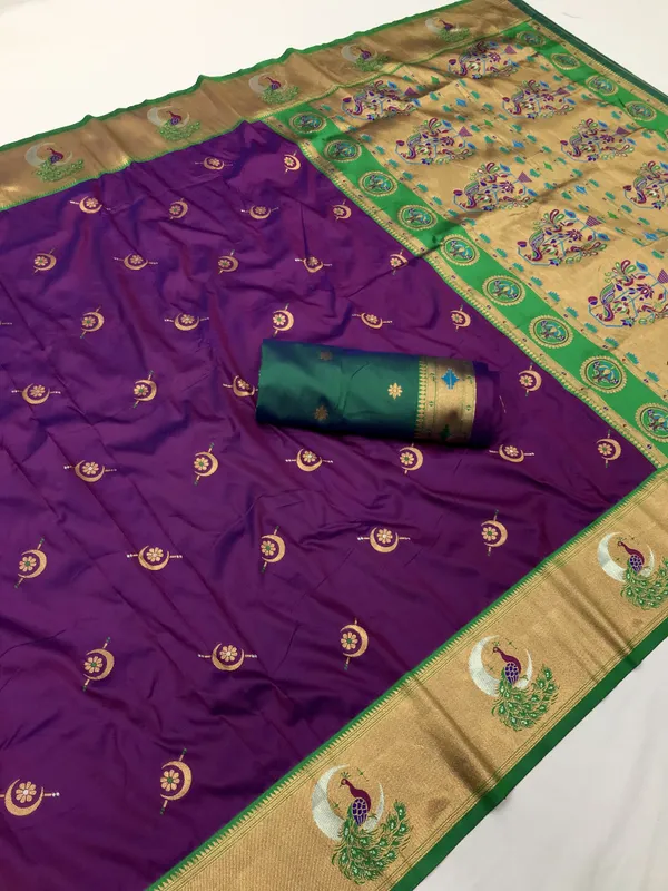 Wine_Purple_&_Verdant_Green_Regal_Silk_Saree_With_Border_And_Elaborate_Zari_Woven_Peacock_Motifs