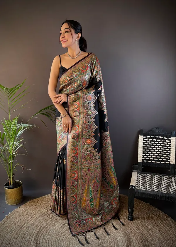 Black_Stunning_Ebony_Patola_Pure_Silk_Saree_Showcasing_Vivid_Multi-Tone_Animal_And_Flower_Designs