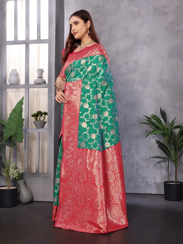 Teal_Or_Sea_Green_Traditional_Banarasi_Silk_Saree_Adorned_With_Intricate_Golden
