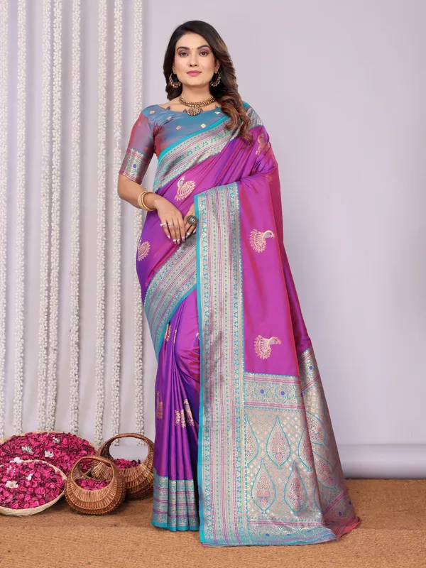 Magenta_Vibrant_Dual-Tone_Silk_Saree_With_Peacock_Motifs