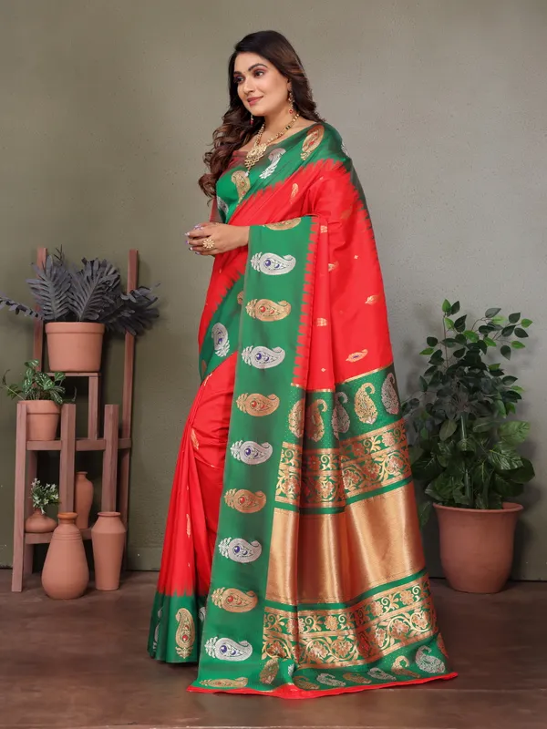 Red_&_Green_Pure_Silk_Kanchipuram_Saree_With_Rich_Zari_Pallu_And_Contrast_Exquisite_Handwork_Stitched_Blouse_Piece
