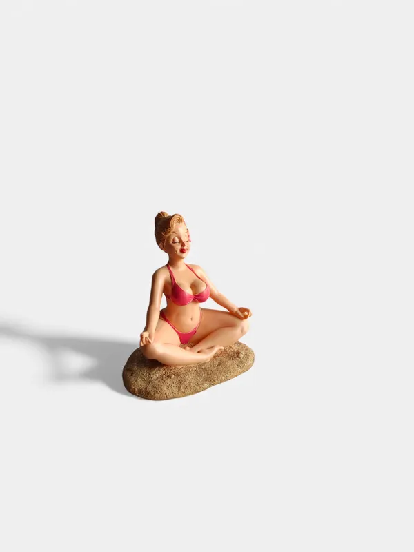 Beach_Yoga_Lady