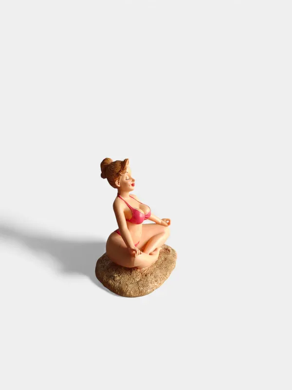 Beach_Yoga_Lady